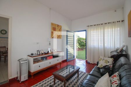 Casa à venda com 453m², 4 quartos e 8 vagas Casa à venda com 453m², 4 quartos e 8 vagasEdícula