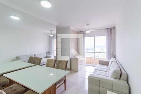 Sala de apartamento para alugar com 2 quartos, 56m² em Quitaúna, Osasco