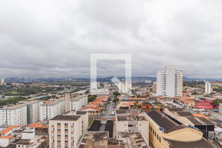 Vista da sala e quarto 1 de apartamento para alugar com 2 quartos, 56m² em Quitaúna, Osasco