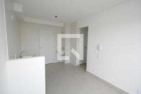 Sala/Cozinha de apartamento para alugar com 2 quartos, 31m² em Socorro, São Paulo