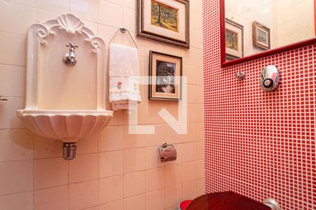 Casa à venda com 360m², 6 quartos e 2 vagasLavabo