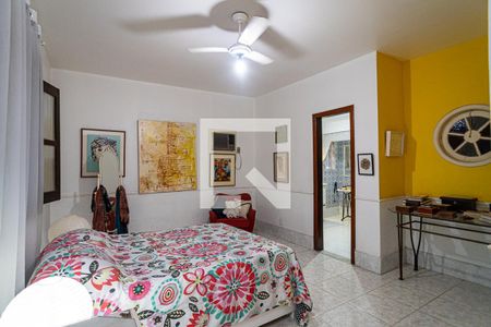 Casa à venda com 360m², 6 quartos e 2 vagasSuite 