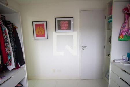 Apartamento à venda com 178m², 4 quartos e 2 vagas Apartamento à venda com 178m², 4 quartos e 2 vagasSuíte 2