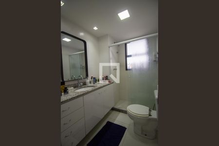 Apartamento à venda com 178m², 4 quartos e 2 vagas Apartamento à venda com 178m², 4 quartos e 2 vagasBanheiro da Suíte 4