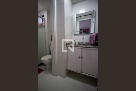 Apartamento à venda com 178m², 4 quartos e 2 vagas Apartamento à venda com 178m², 4 quartos e 2 vagasBanheiro da Suíte 2 e 3