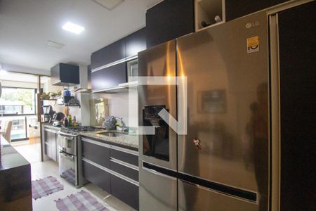 Apartamento à venda com 178m², 4 quartos e 2 vagas Apartamento à venda com 178m², 4 quartos e 2 vagasCozinha