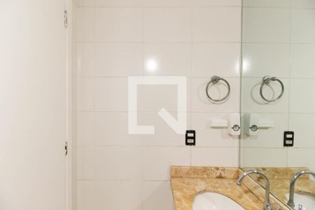 Apartamento à venda com 92m², 3 quartos e 1 vaga Apartamento à venda com 92m², 3 quartos e 1 vagaBanheiro da Suíte