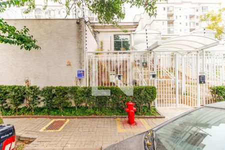 Apartamento à venda com 92m², 3 quartos e 1 vaga Apartamento à venda com 92m², 3 quartos e 1 vagaFachada e portaria