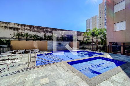 Apartamento para alugar com 68m², 2 quartos e 1 vagaÁrea comum - Piscina