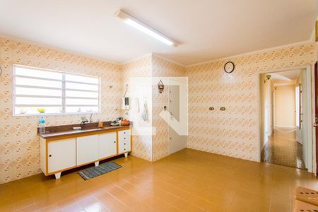 Casa à venda com 375m², 4 quartos e 5 vagasCozinha