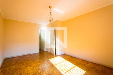 Casa à venda com 375m², 4 quartos e 5 vagasQuarto 1 - Suíte