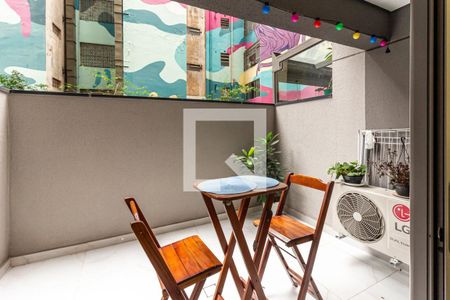 Studio para alugar com 27m², 1 quarto e sem vaga Studio para alugar com 27m², 1 quarto e sem vagaVaranda Privativa