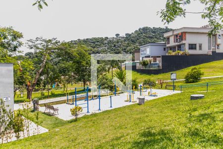 Casa de condomínio à venda com 350m², 4 quartos e 5 vagasAcademia