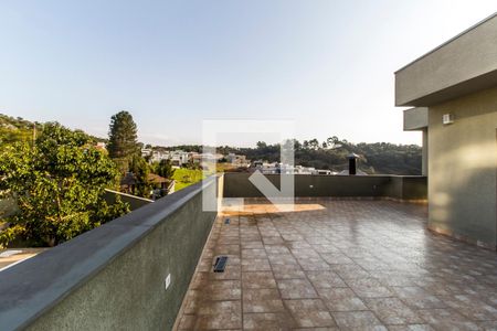 Casa de condomínio à venda com 350m², 4 quartos e 5 vagasVaranda