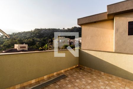 Casa de condomínio à venda com 350m², 4 quartos e 5 vagasVaranda