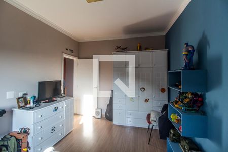 Casa de condomínio à venda com 350m², 4 quartos e 5 vagasSuíte 2