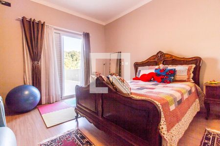 Casa de condomínio à venda com 350m², 4 quartos e 5 vagasSuíte 2