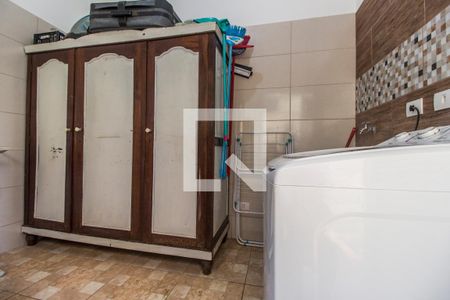 Casa de condomínio à venda com 350m², 4 quartos e 5 vagasÁrea de Serviço
