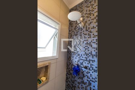 Casa de condomínio à venda com 350m², 4 quartos e 5 vagasDetalhe do Banheiro da Suite