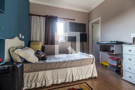 Casa de condomínio à venda com 350m², 4 quartos e 5 vagasSuíte 2