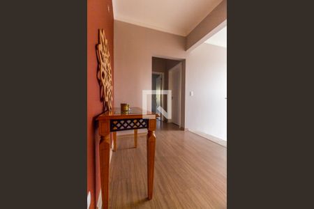 Casa de condomínio à venda com 350m², 4 quartos e 5 vagasCorredor