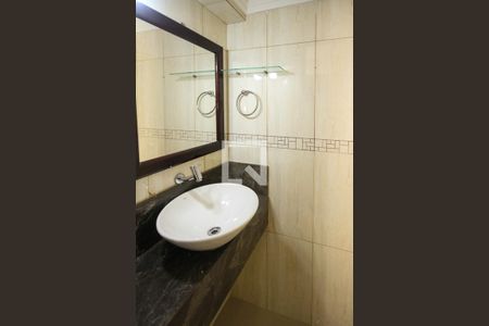 Casa de condomínio à venda com 150m², 2 quartos e 2 vagasLavabo