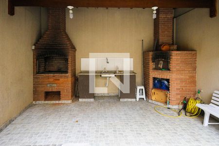 Casa de condomínio à venda com 150m², 2 quartos e 2 vagasÁrea comum - Churrasqueira