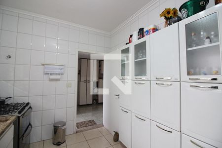Casa à venda com 244m², 4 quartos e 2 vagasCozinha