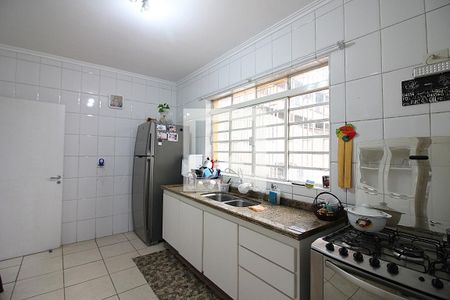 Casa à venda com 244m², 4 quartos e 2 vagasCozinha