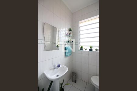 Casa à venda com 244m², 4 quartos e 2 vagasLavabo