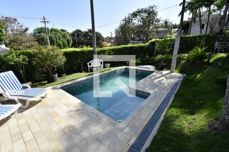 Casa de condomínio à venda com 250m², 4 quartos e 2 vagasPiscina