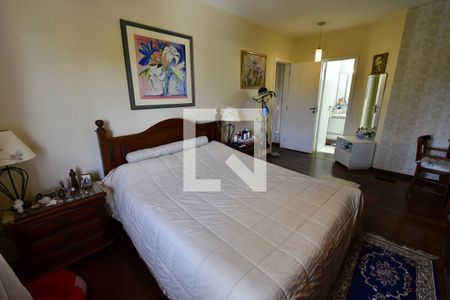 Casa de condomínio à venda com 250m², 4 quartos e 2 vagasQuarto 3 - Suíte