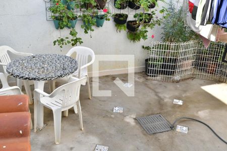 Casa de condomínio à venda com 250m², 4 quartos e 2 vagasQuarto de Serviço - Suíte Vista