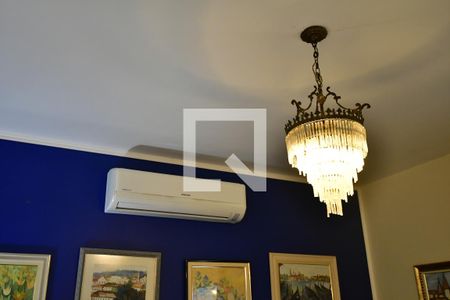 Sala 1 - Detalhe de casa de condomínio à venda com 4 quartos, 250m² em Caminhos de San Conrado (sousas), Campinas