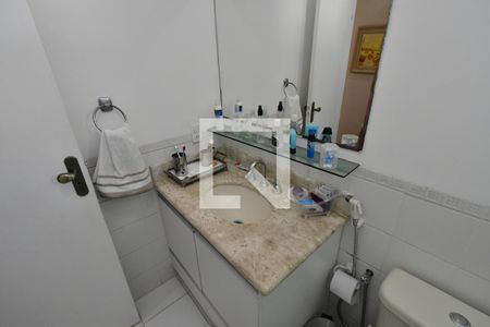 Casa de condomínio à venda com 250m², 4 quartos e 2 vagasBanheiro