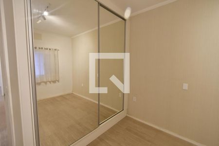 Casa à venda com 200m², 3 quartos e 2 vagasQuarto 3 - Armários
