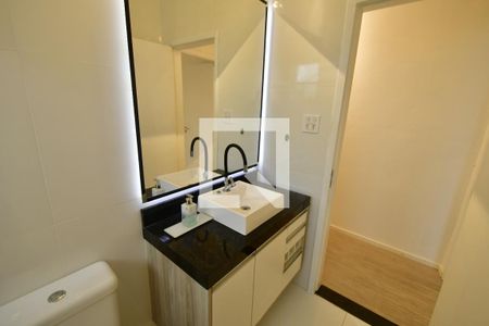 Casa à venda com 200m², 3 quartos e 2 vagasBanheiro