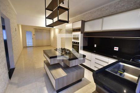 Casa à venda com 200m², 3 quartos e 2 vagasCozinha