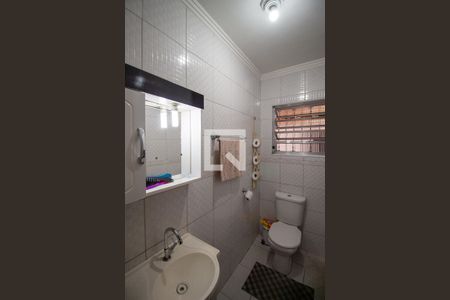 Casa à venda com 170m², 3 quartos e 2 vagasBanheiro