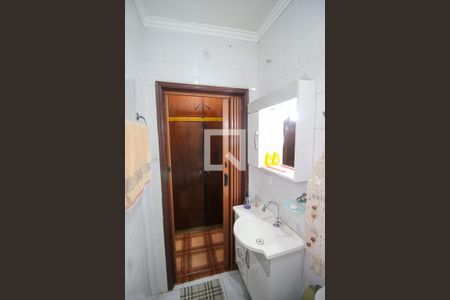 Casa à venda com 170m², 3 quartos e 2 vagasBanheiro / Suíte