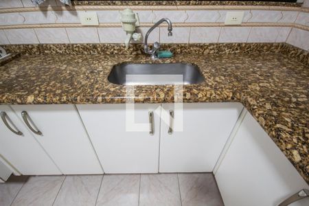 Casa à venda com 180m², 3 quartos e 4 vagas Casa à venda com 180m², 3 quartos e 4 vagasCozinha