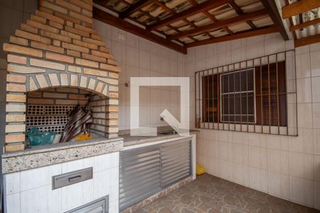 Casa à venda com 180m², 3 quartos e 4 vagas Casa à venda com 180m², 3 quartos e 4 vagasChurrasqueira