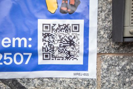 Casa à venda com 180m², 3 quartos e 4 vagas Casa à venda com 180m², 3 quartos e 4 vagasPlaca