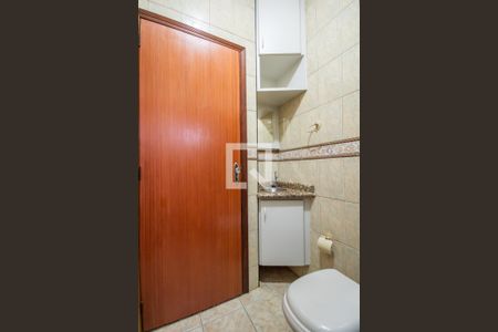 Casa à venda com 180m², 3 quartos e 4 vagas Casa à venda com 180m², 3 quartos e 4 vagasBanheiro 2