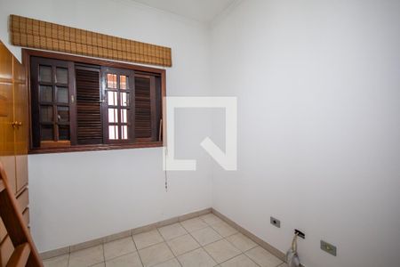 Casa à venda com 180m², 3 quartos e 4 vagas Casa à venda com 180m², 3 quartos e 4 vagasQuarto 3