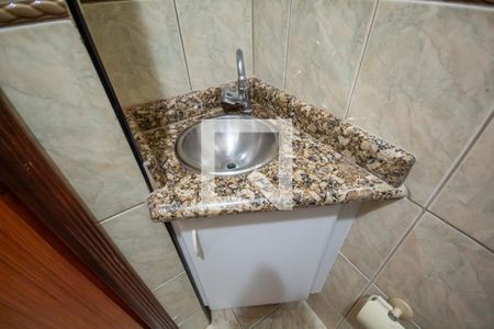 Casa à venda com 180m², 3 quartos e 4 vagas Casa à venda com 180m², 3 quartos e 4 vagasBanheiro 2