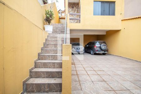 Casa à venda com 180m², 3 quartos e 4 vagas Casa à venda com 180m², 3 quartos e 4 vagasGaragem