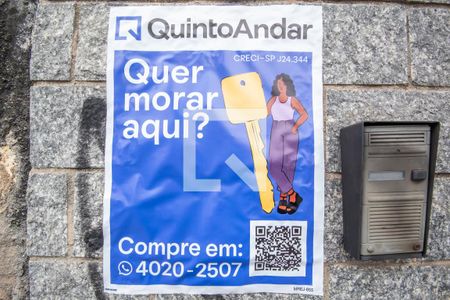 Casa à venda com 180m², 3 quartos e 4 vagas Casa à venda com 180m², 3 quartos e 4 vagasPlaca