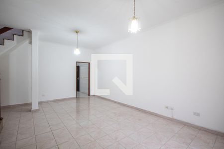 Casa à venda com 180m², 3 quartos e 4 vagas Casa à venda com 180m², 3 quartos e 4 vagasSala