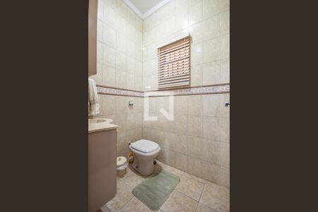 Casa à venda com 180m², 3 quartos e 4 vagas Casa à venda com 180m², 3 quartos e 4 vagasLavabo